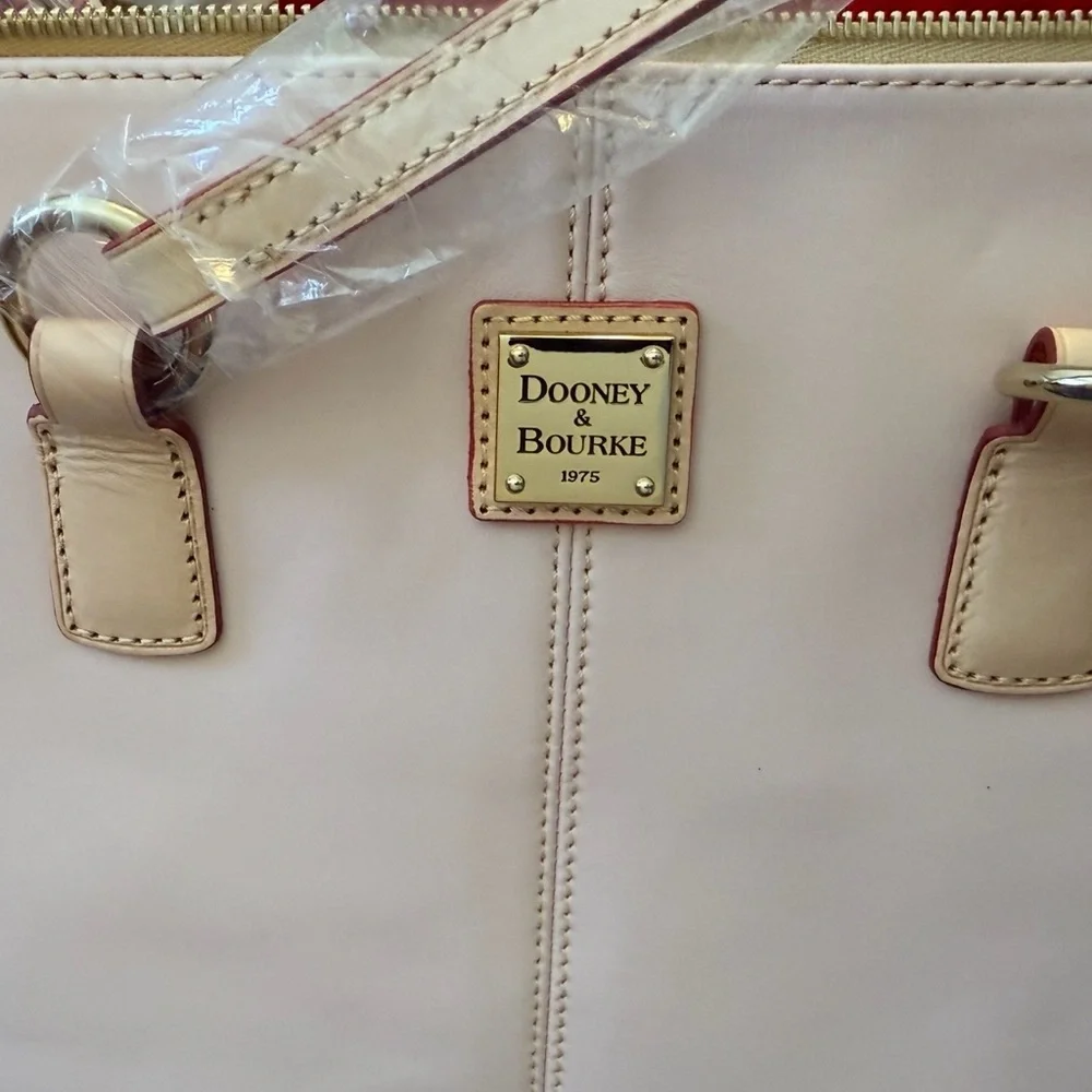 NWT Dooney & Bourke Wexford Leather Large Becky Tote - Picture 7 of 11